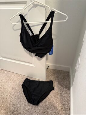 Amazon Black Supportive Two-Piece Bikini Set